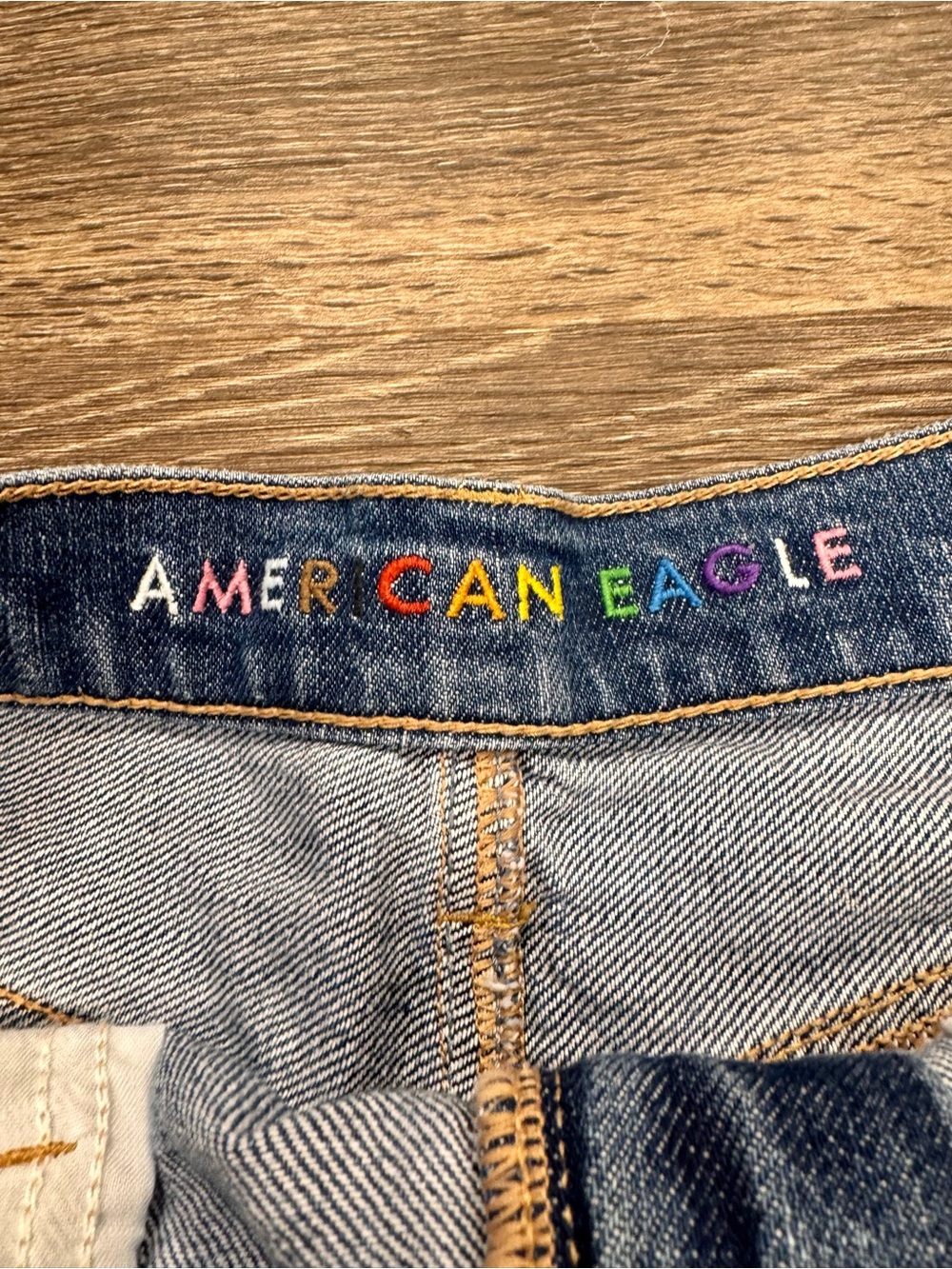American Eagle Pride Rainbow Side Stripe Denim Cutoff Shorts Size 6 - Picture 3 of 6